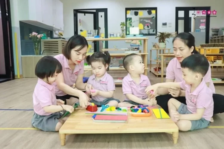 Trẻ lười ăn dặm thì sữa NAN 2 có đủ bù đắp dinh dưỡng không? 2 Thực trạng trẻ 6-12 tháng tuổi và sự phụ thuộc vào sữa công thức